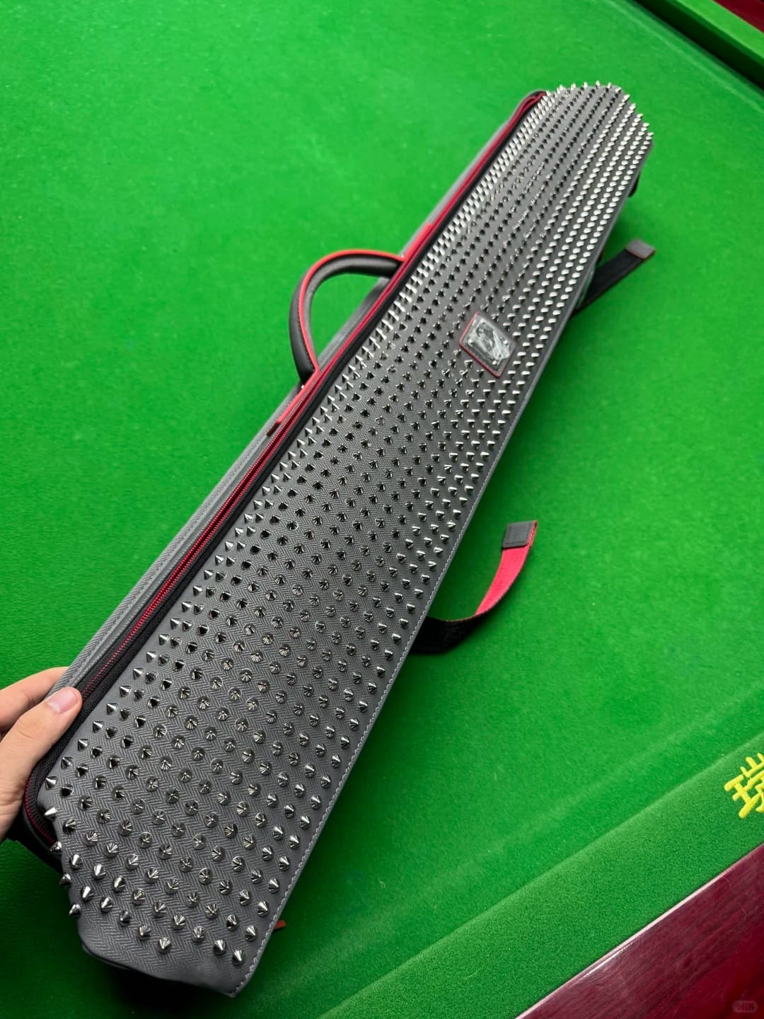Customer photo review of Lizard Loverat Series Cue Case 3B4S