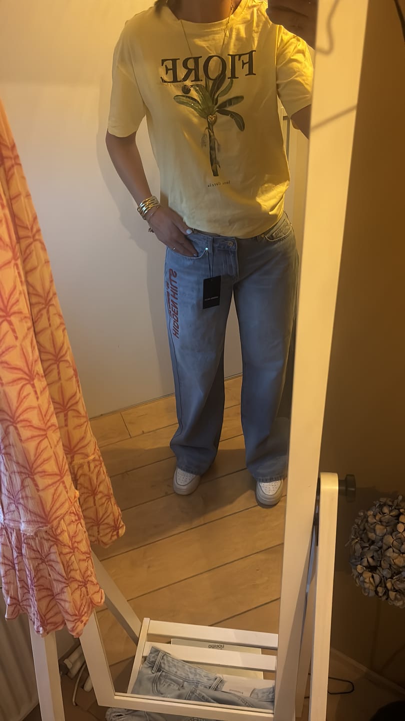 Customer photo review of RED EMBROIDERED LOGO JEANS