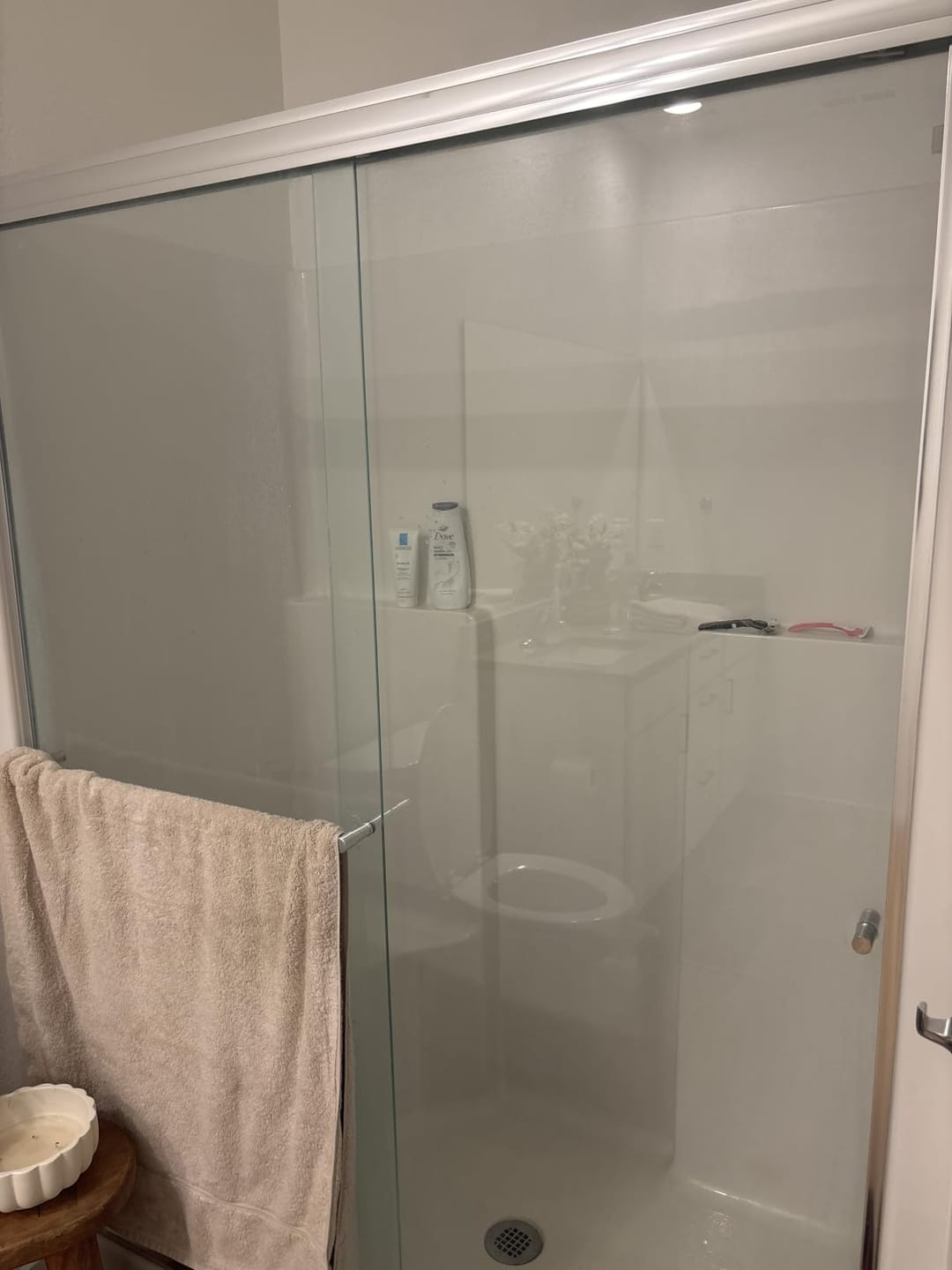 Customer photo review of ✨✨ Bathroom Cleaner: Sparkle in Seconds, No Harsh Fumes