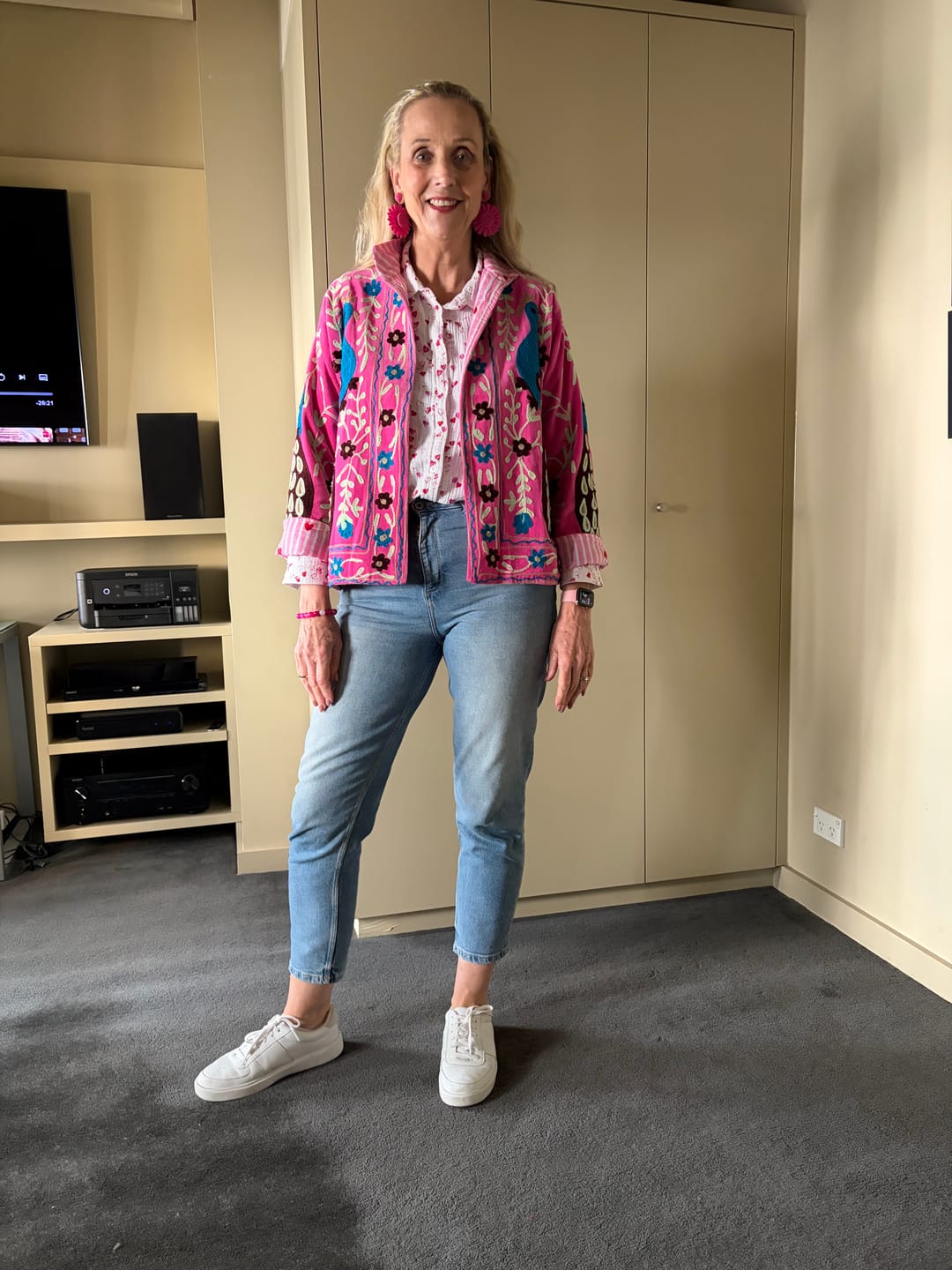Customer photo review of Warm Love velvet jacket - Pink Peacock