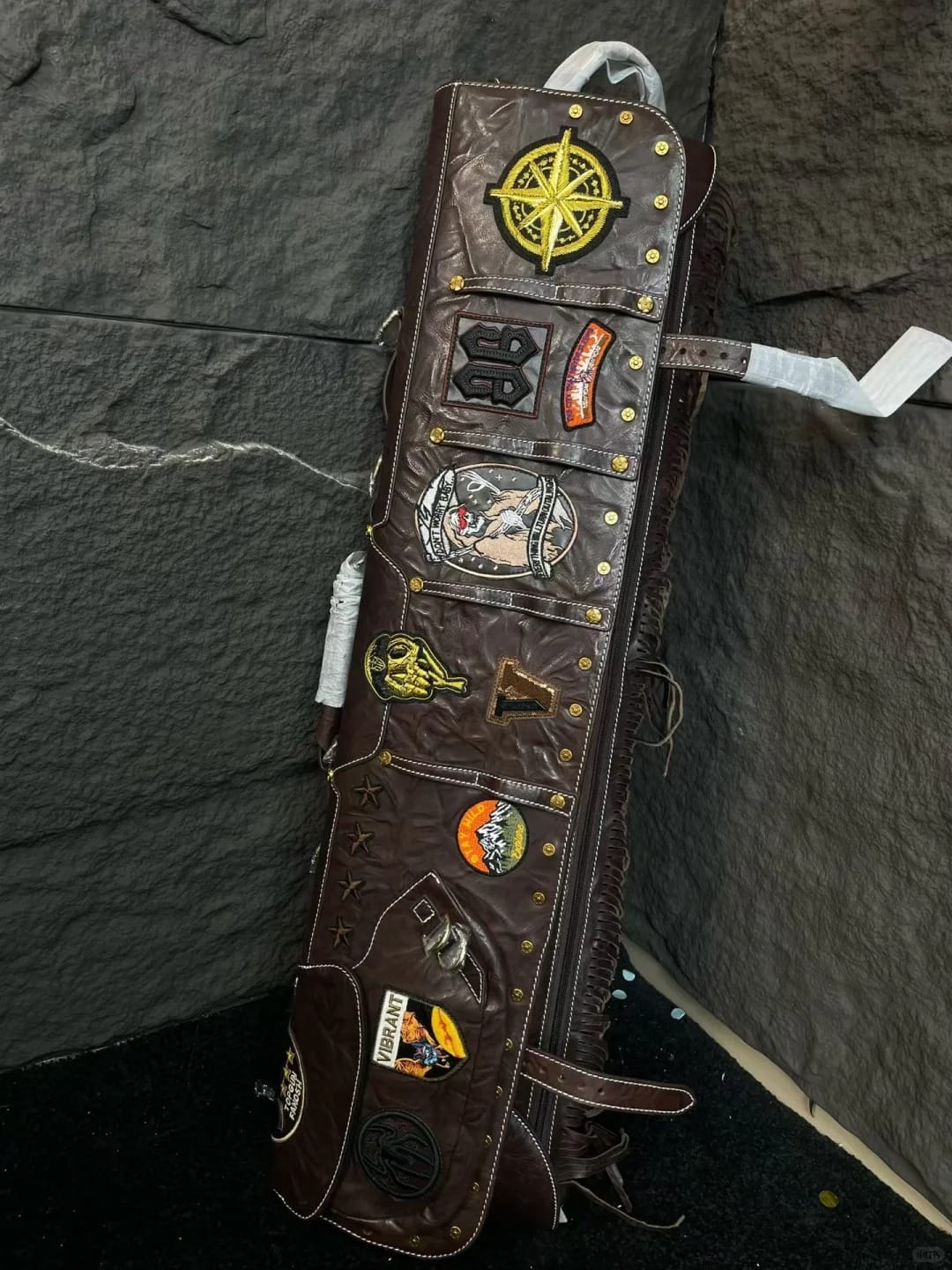 Customer photo review of Lizard Knight Series Cue Case 3B5S
