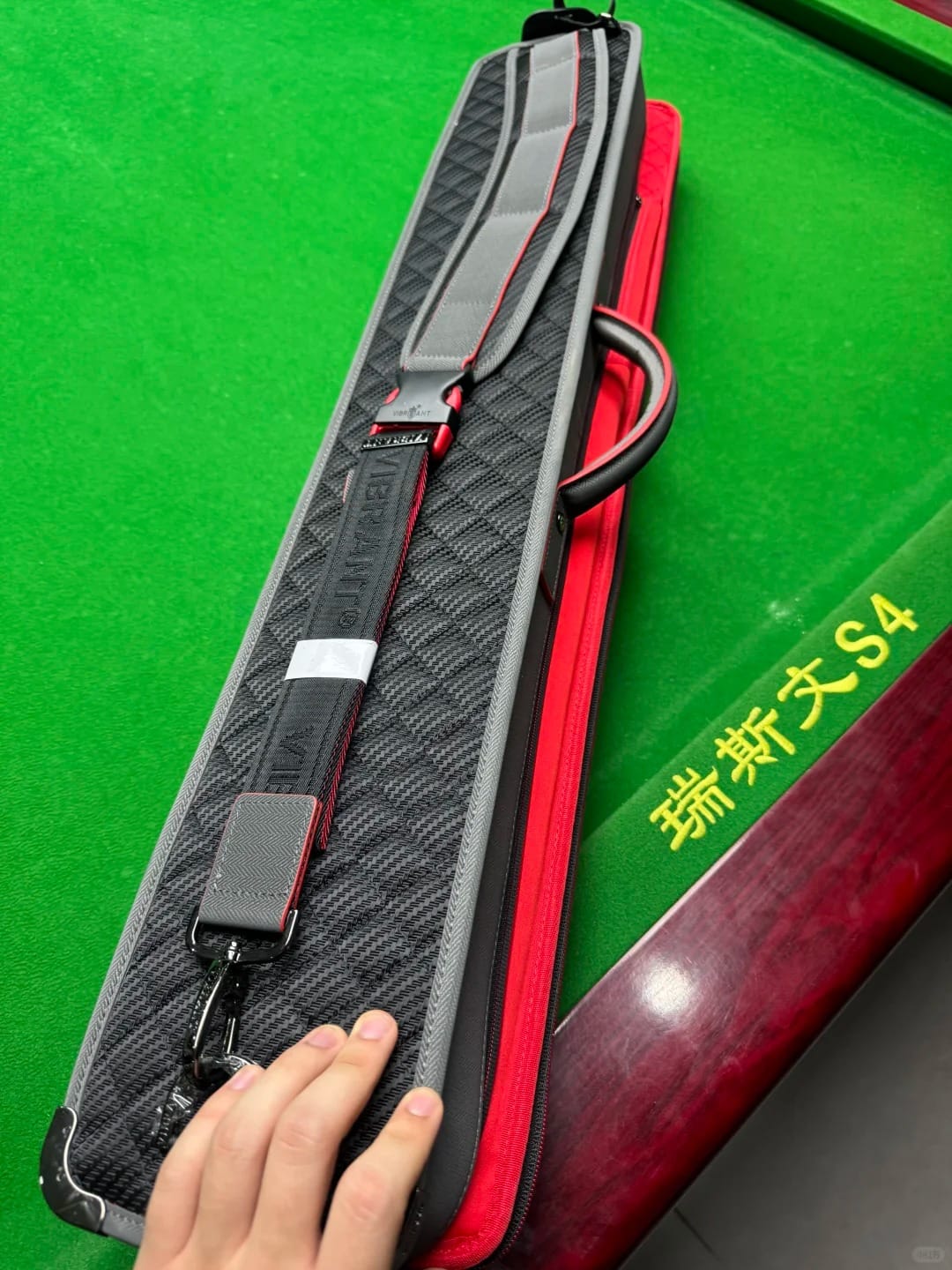 Customer photo review of Lizard Loverat Series Cue Case 3B4S