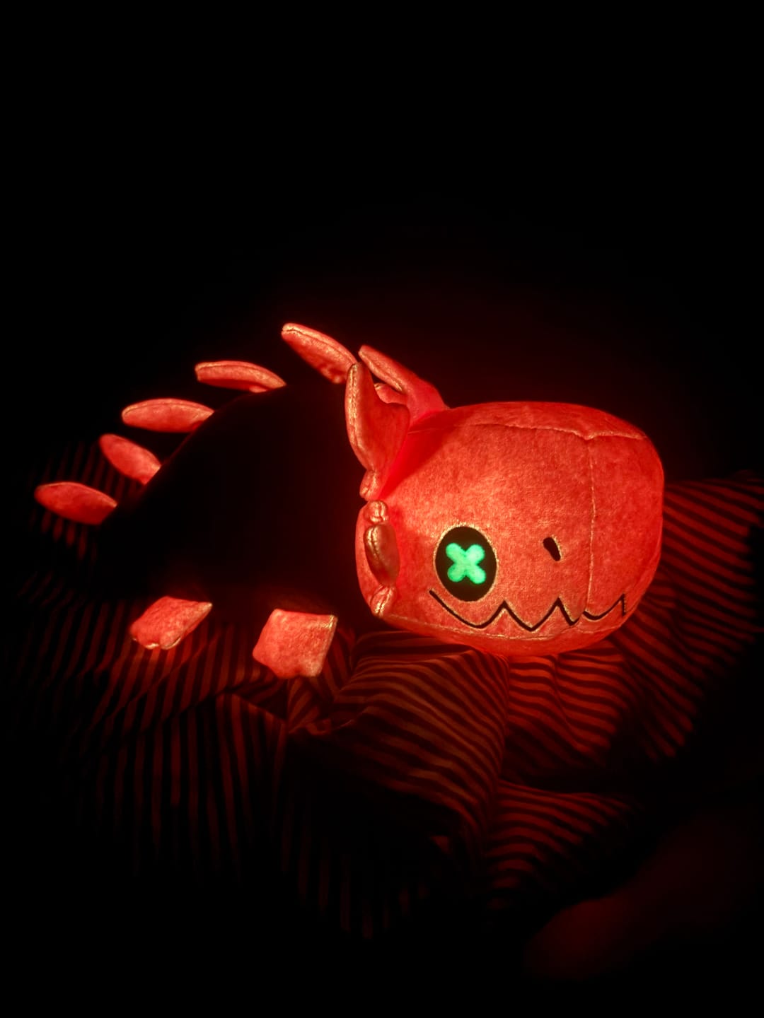 Customer photo review of Rain World - Glowing Pink Lizard Plush