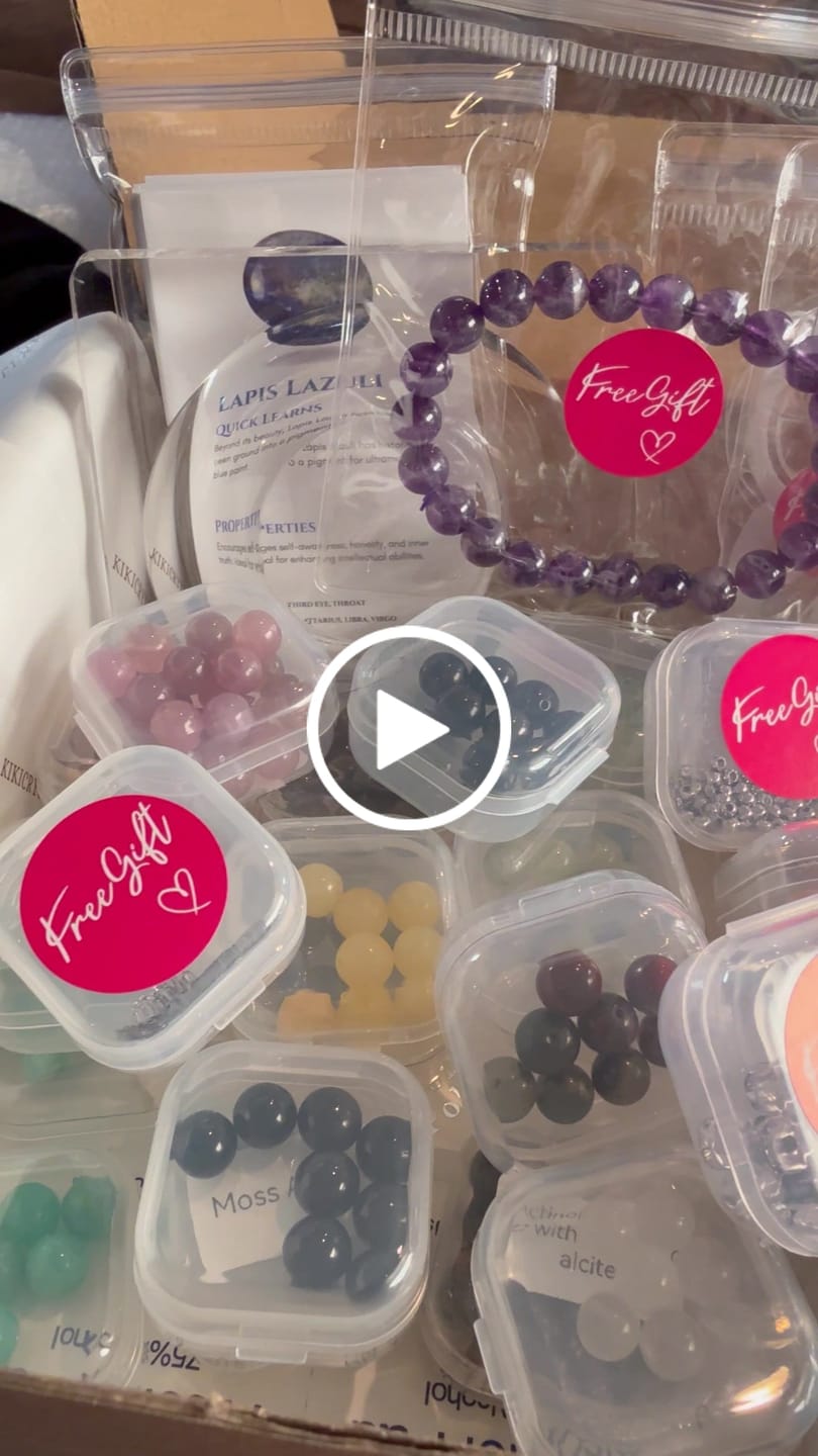 Customer video review of Kiki Crystal DIY Beads Mystery Capsules – Collect, Match & Create Your Own Bracelet！✨