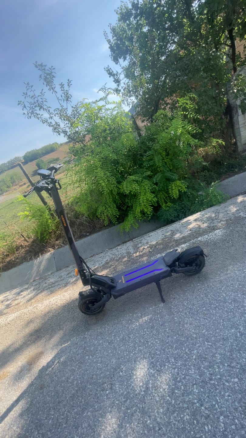 Customer photo review of Ausom L2 Max Dual Motor E-scooter