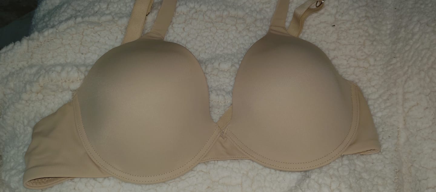 Customer photo review of Brasier básico beige con acabado liso 25114 Carnival