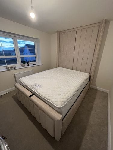 Customer photo review of Savoy Bumber Stripe Panel Line Winged Bed