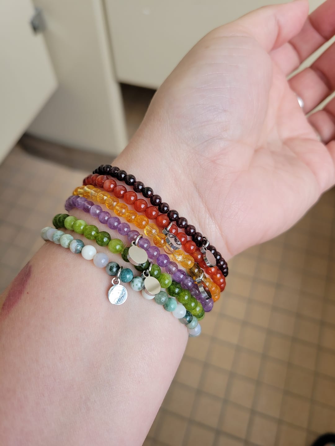 Customer photo review of Tree Agate Bracelet Mini