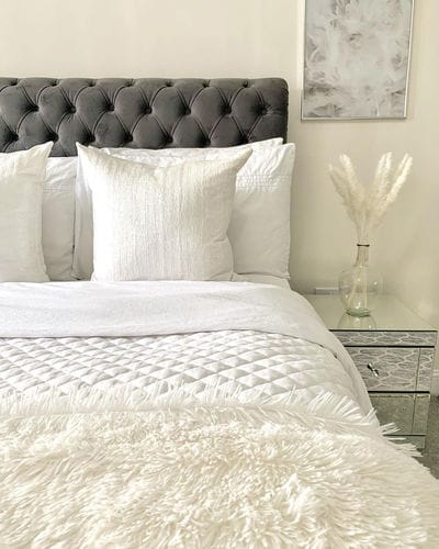 Customer photo review of Everleigh Chesterfield Scroll Sleigh Bed