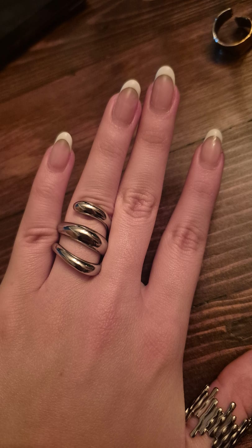Customer photo review of Anillo Carmin Plata