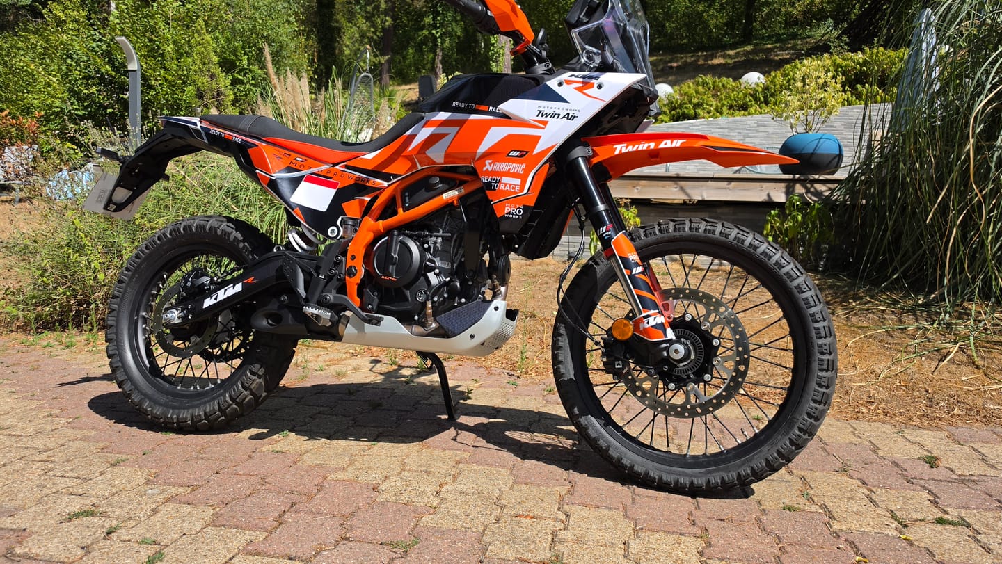 Customer photo review of KTM 390 Adventure R / X GRAPHICS - "Nomadic" (White/Blue/Orange)