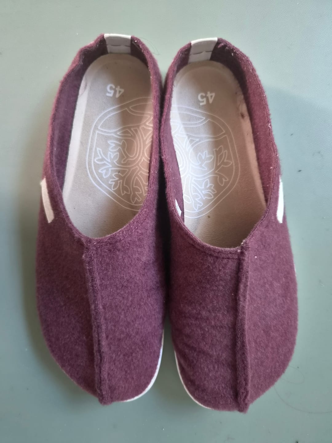 Customer photo review of Vaistoa Toive | Felt Barefoot Slippers