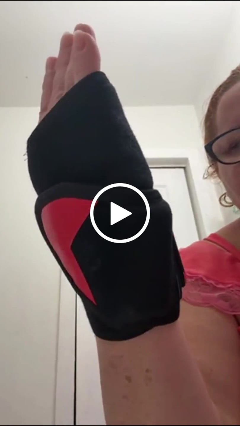 Customer video review of ZyaVie™ 3-in-1 Red Light Wrist Wrap