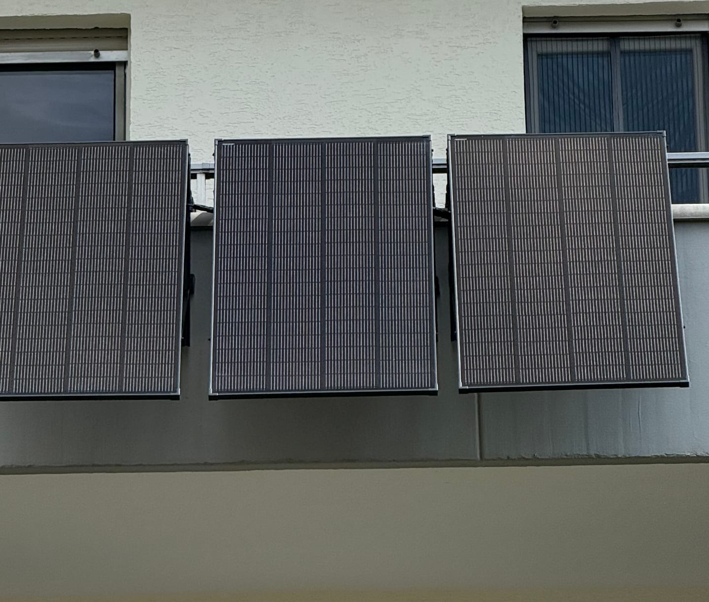 Customer photo review of Ray Beton Balkon Halterung Winkel einstellbar