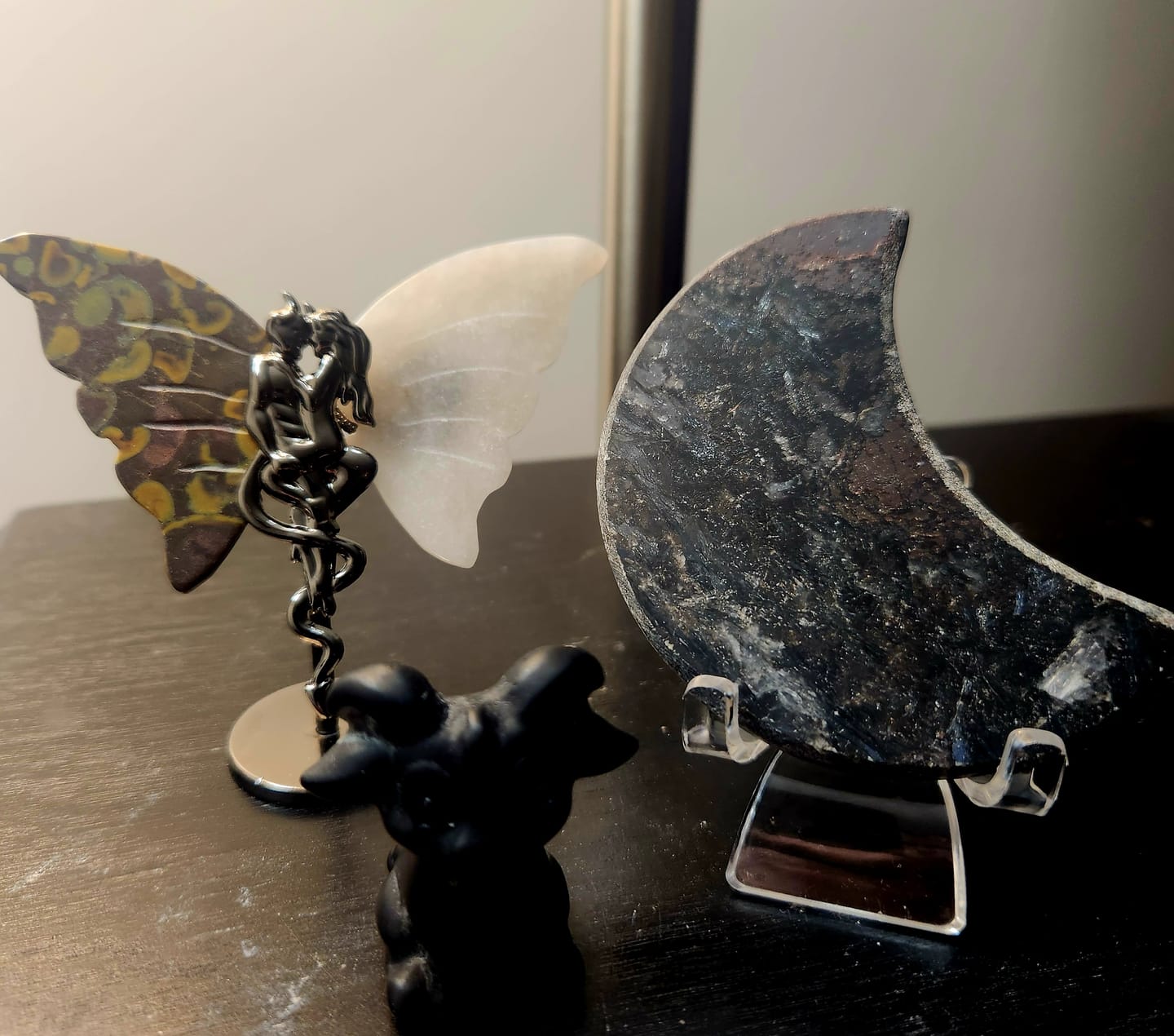 Customer photo review of Natural Crystal Garnet With Arfvedsonite Moon