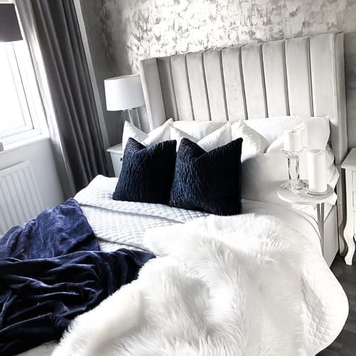 Customer photo review of Piper Stripe Panel Lined Bed