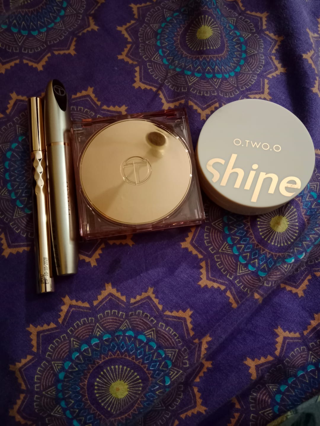Customer photo review of O.TWO.O GOLD EMBROIDERY EYELINER