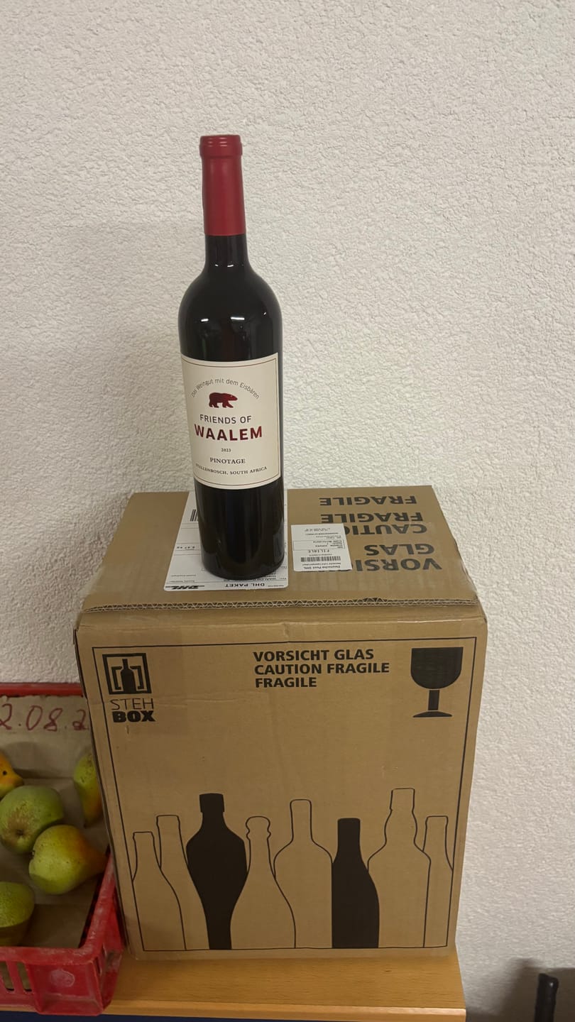 Customer photo review of PINOTAGE - FRIENDS OF WAALEM
