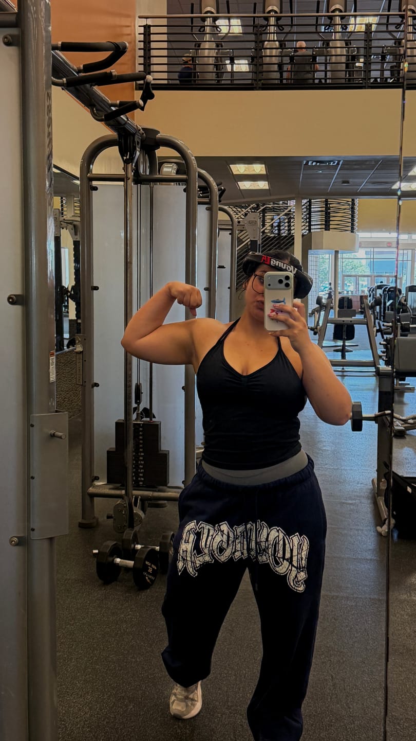 Customer photo review of W257 My eyes are up here Jogger