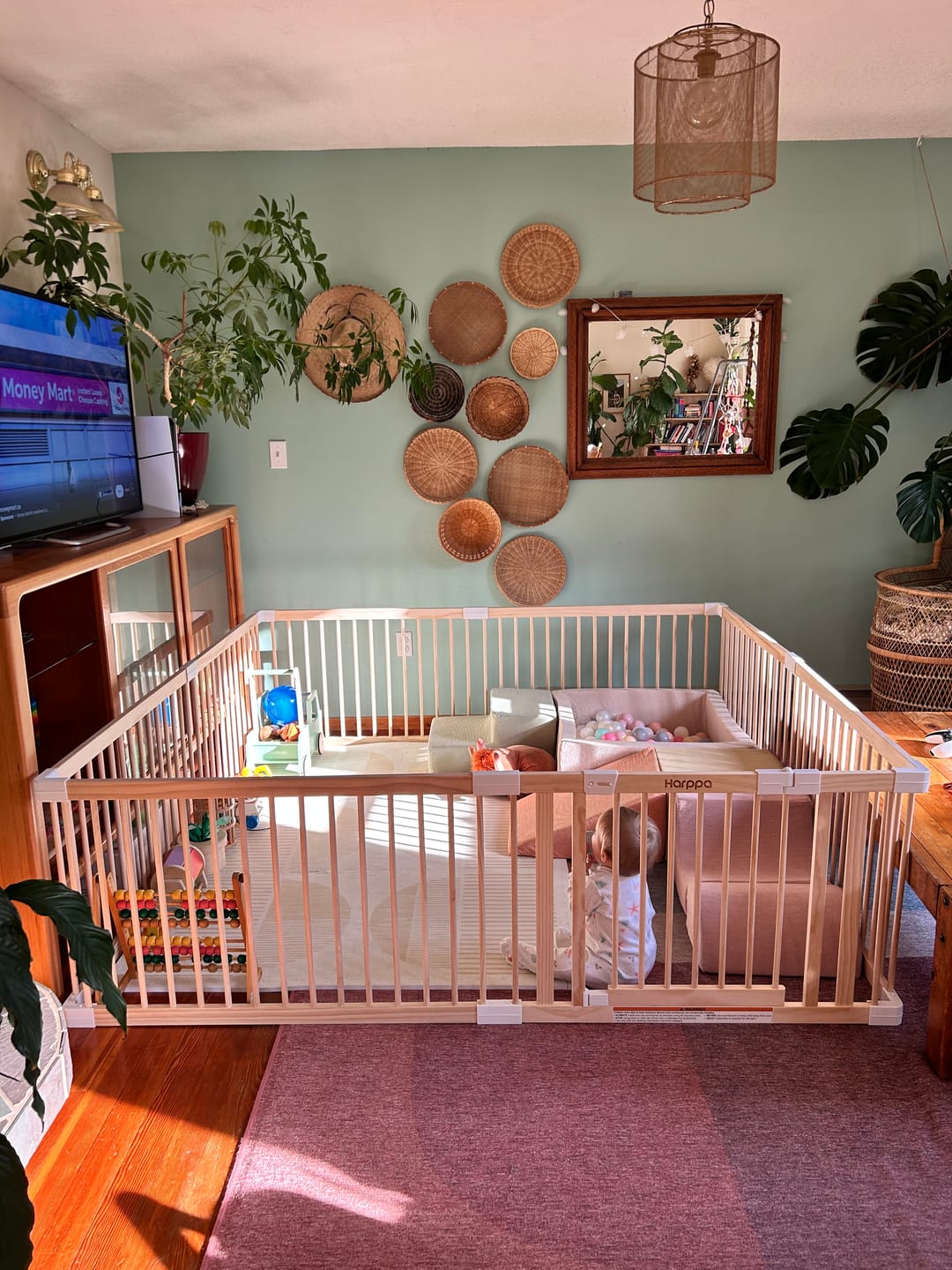 Customer photo review of Grovi Baby Gate Playpen