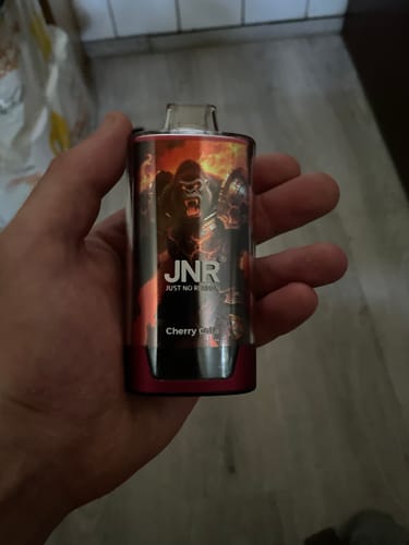 Customer photo review of Merry-Mi - Blade 30K - Puff Jetable / Vape Disposable - 5% nicotine
