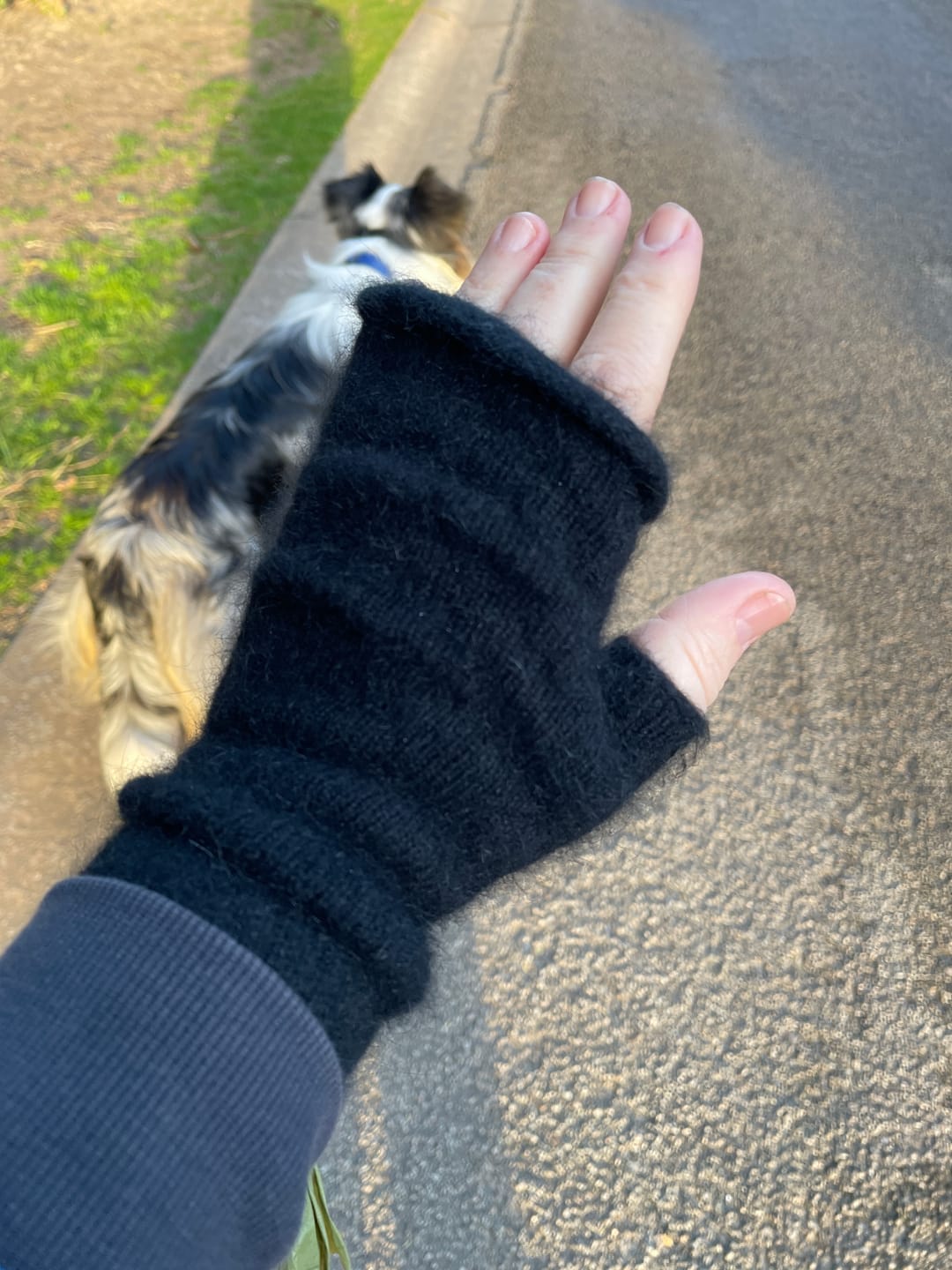 Customer photo review of Lothlorian - Plain Fingerless Mittens