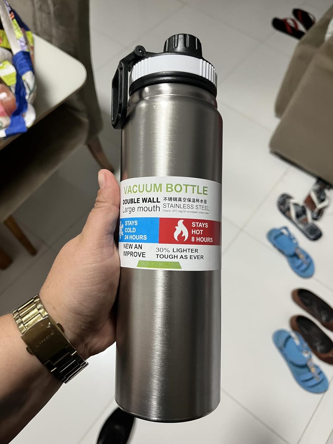 Customer photo review of Garrafa de Água Térmica Aço Inox Esportiva Academia Isolada a Vácuo Aço Inox 304 de 800ml