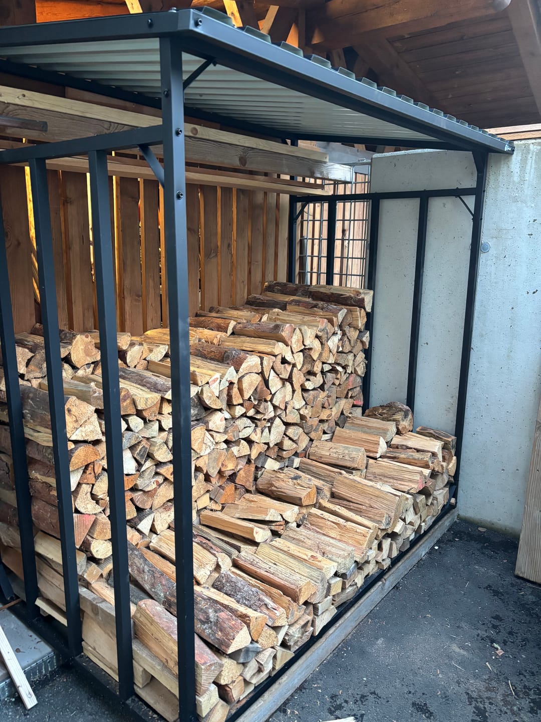 Customer photo review of Gartenzeit® Premium Kaminholzregal für den Außenbereich – 70 cm / 105 cm, extra stabil & wetterfest