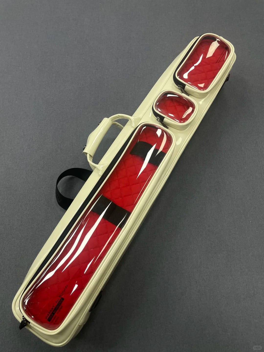 Customer photo review of Lizard Holographic Series Cue Case 3B4S