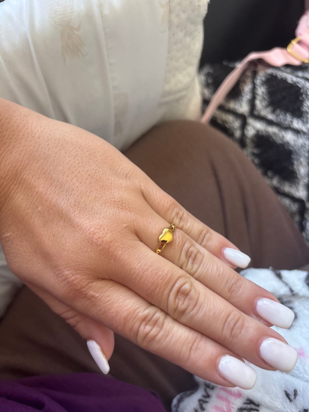 Customer photo review of Lola Heart Chain Ring