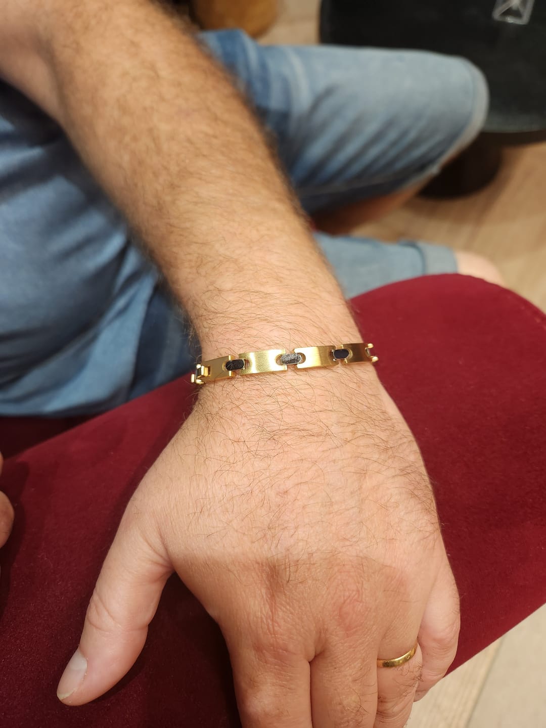 Customer photo review of Magnetarmband gold