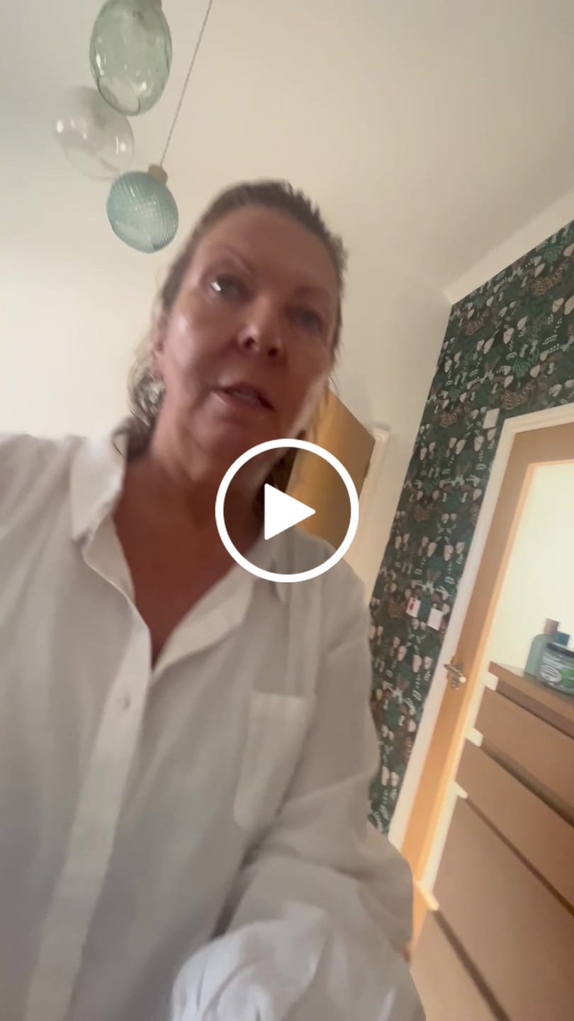 Customer video review of Plus Size Women Summer Artsy Turn-down Collar 100%Cotton Shirt