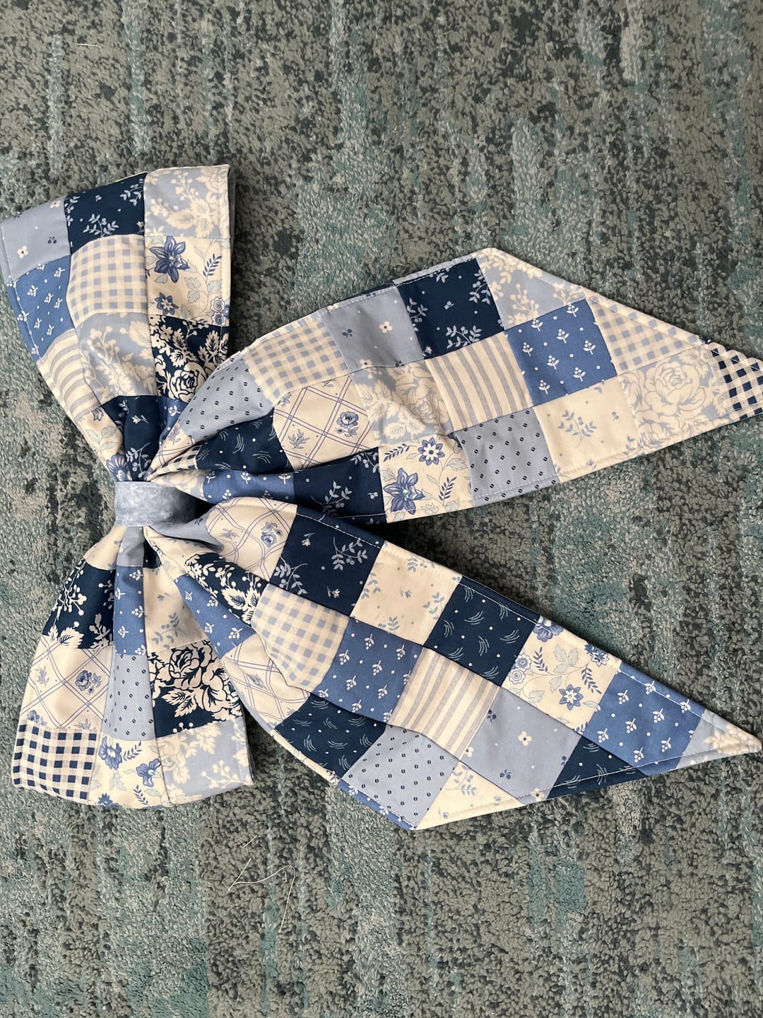 Customer photo review of Vintage Charm Bow Pattern