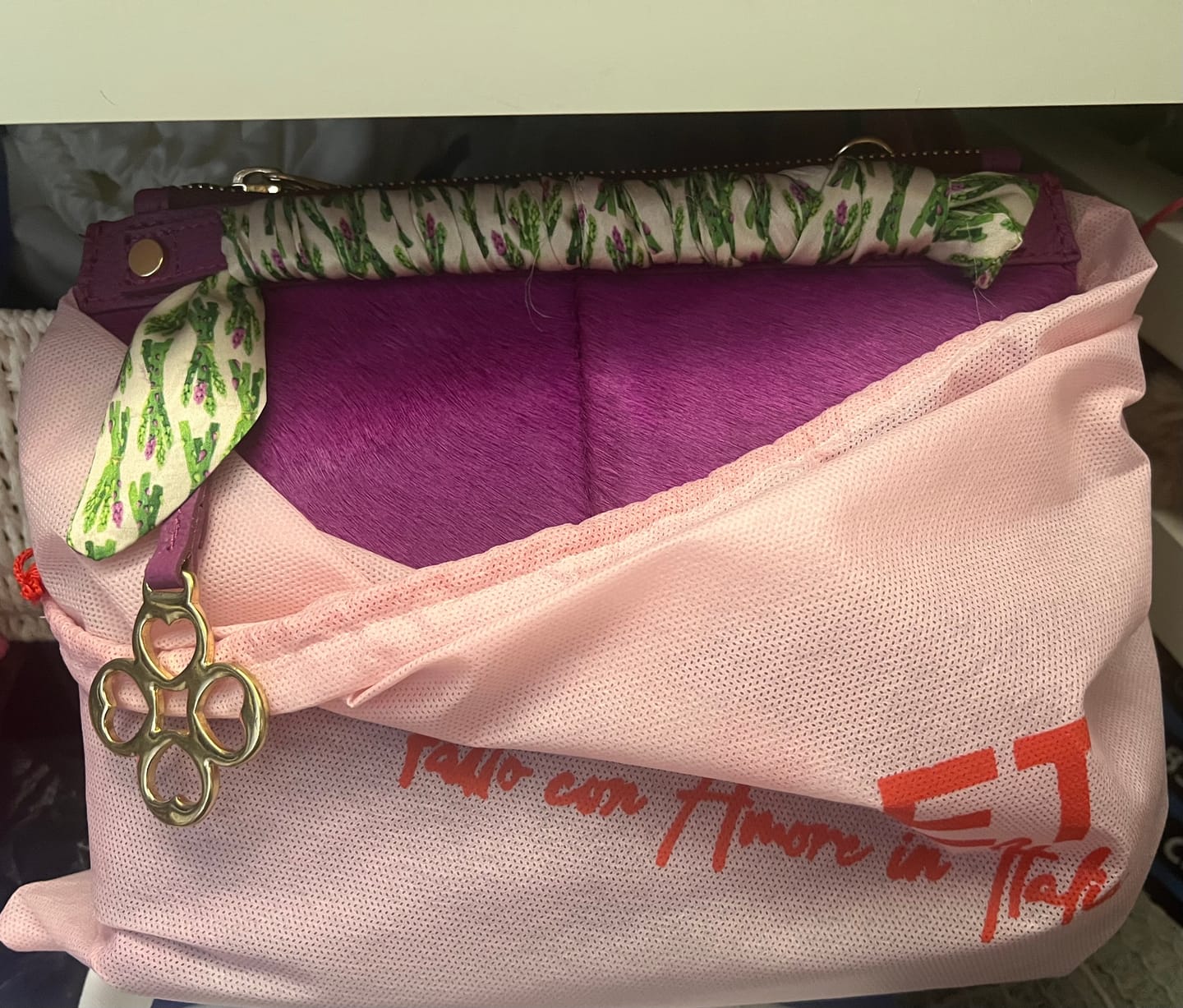 Customer photo review of BORSA MINI SOFY CAVALLINO FUXIA