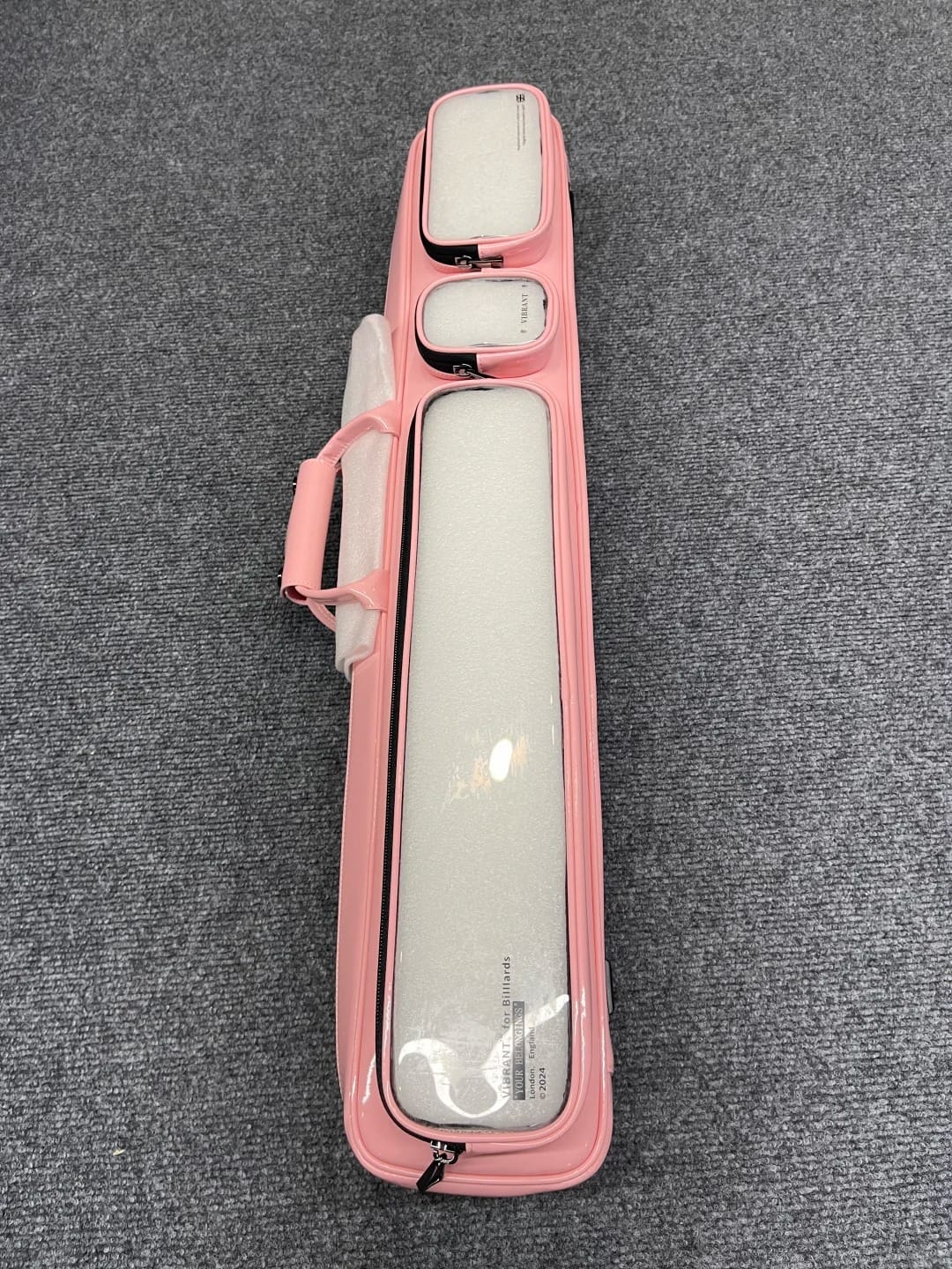 Customer photo review of Lizard Holographic Series Cue Case 3B4S