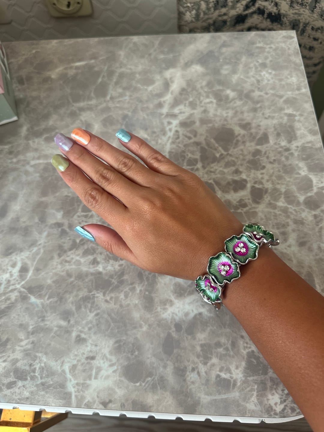 Customer photo review of N Rainbow Chrome Jel Tırnak 30 Adet, 2 Kullanım