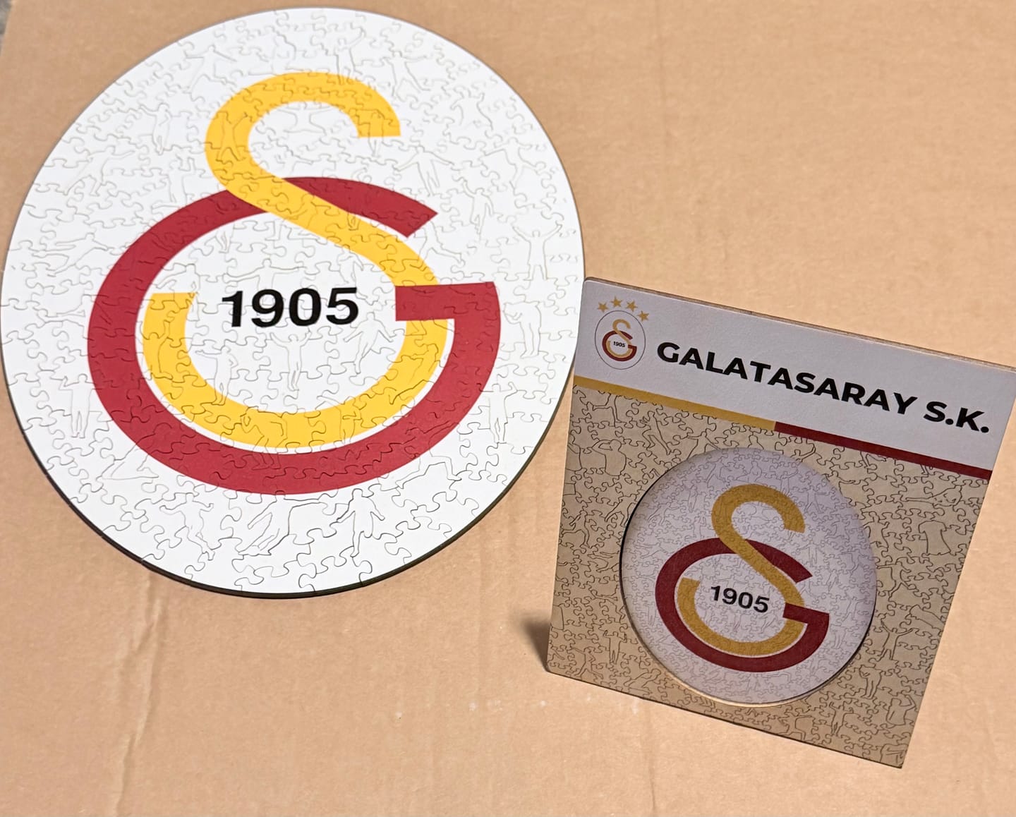 Customer photo review of Galatasaray S.K.® Logo - Wooden Puzzle