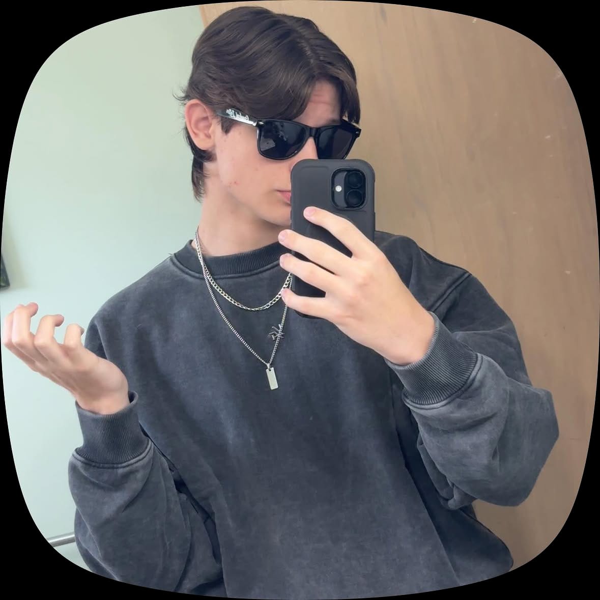 Customer photo review of 5095 - Elevated Essentials - Crewneck