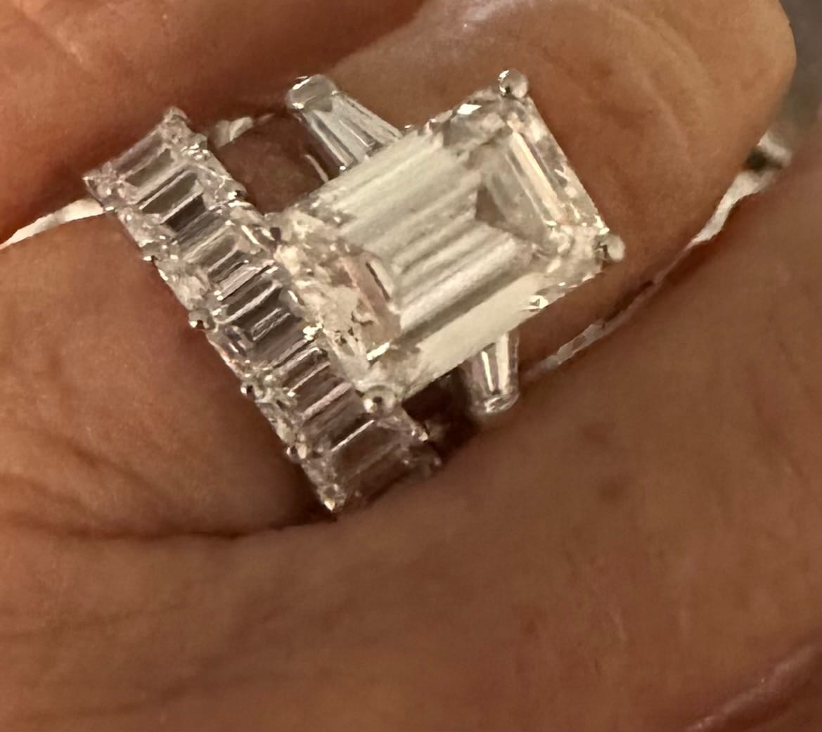 Customer photo review of Eliza