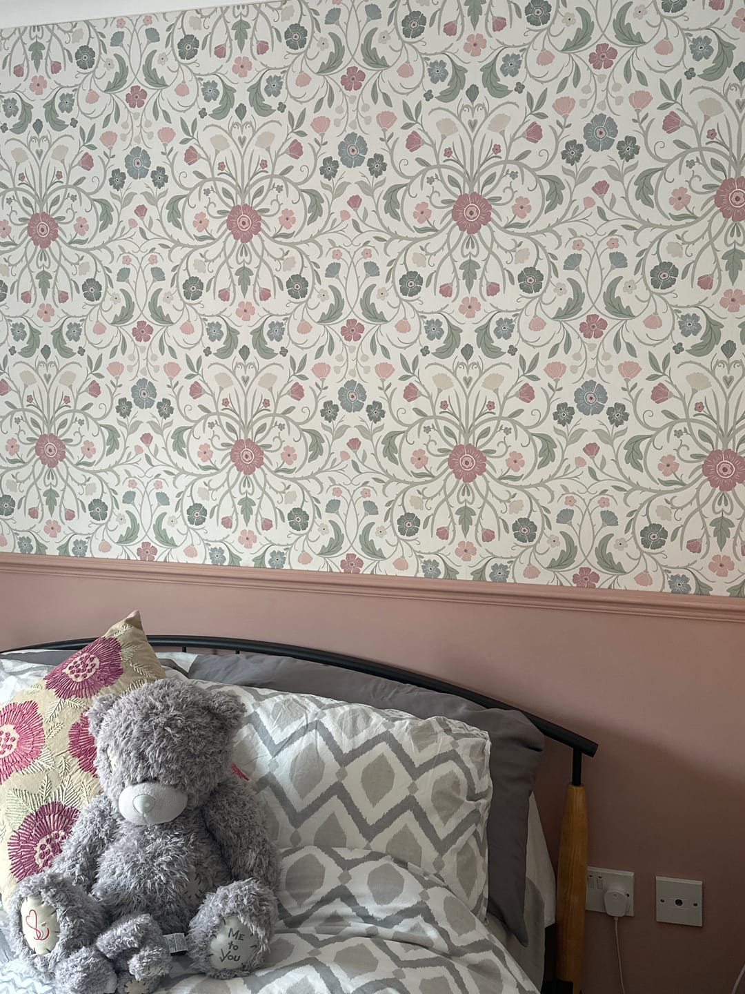 Customer photo review of Enid - Dainty Floral Wallpaper