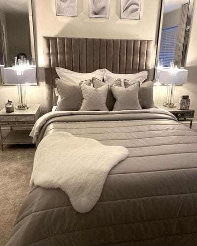 Customer photo review of Hugo Lines Panel Wide Headboard Bed