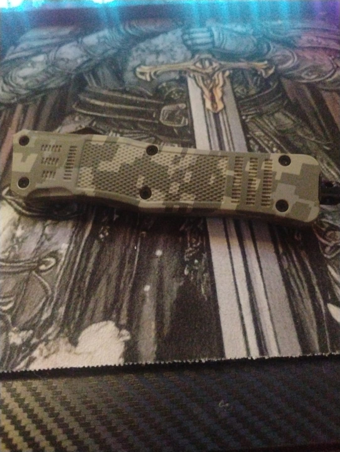 Customer photo review of Viper Tec Mystery OTF Knife | Premium Automatic Knife Surprise