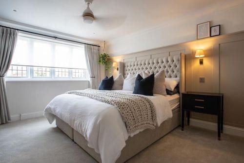 Customer photo review of Lola Classic Winged Divan Drawer Storage Bed