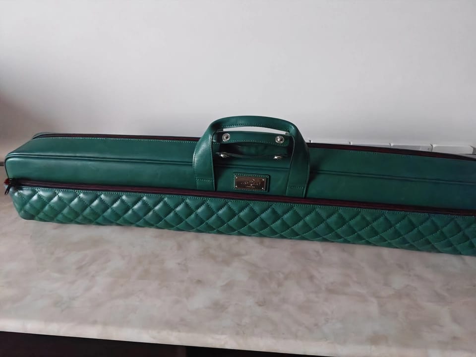 Customer photo review of Lizard Coco Series Cue Case 3B4S