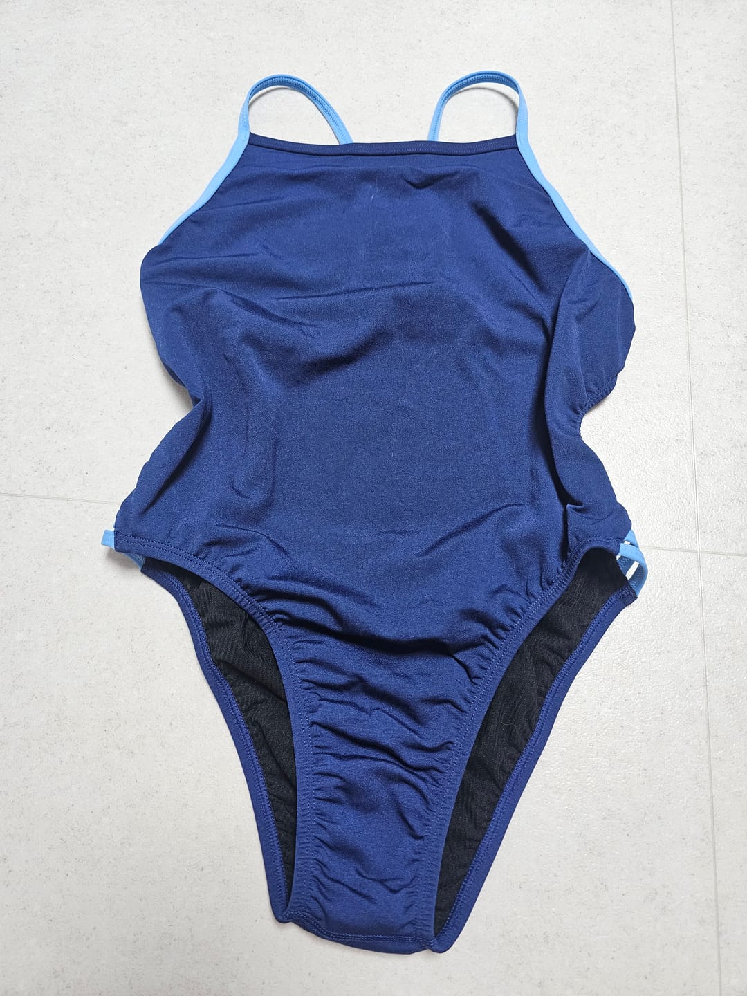 Customer photo review of ZAMBIA ONE PIECE - Navy|Breeze