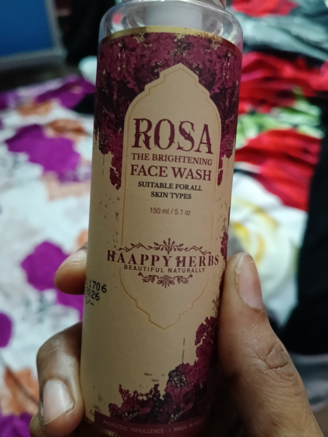 Customer photo review of Rosa The Brightening Facewash