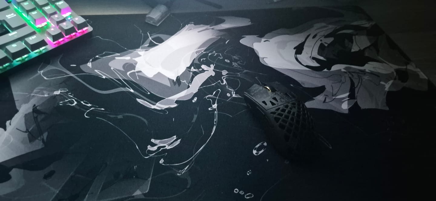 Customer photo review of Wraith Studio Daydream Deskmat