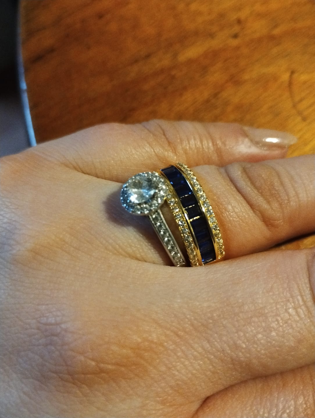 Customer photo review of Anillo Cintillo Circones Baguette