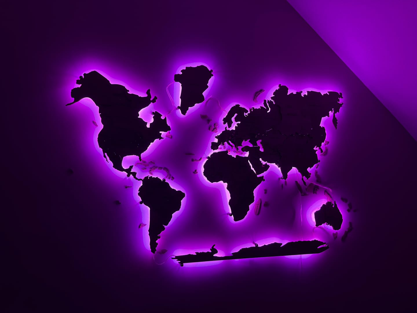 Customer photo review of 3D LED Wooden World Map 3.0 Terra