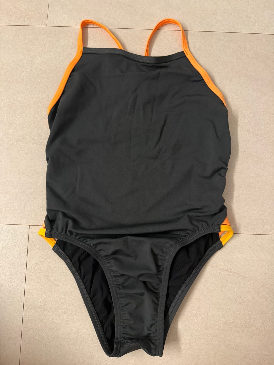 Customer photo review of ZAMBIA ONE PIECE - Carbon|Sunshine